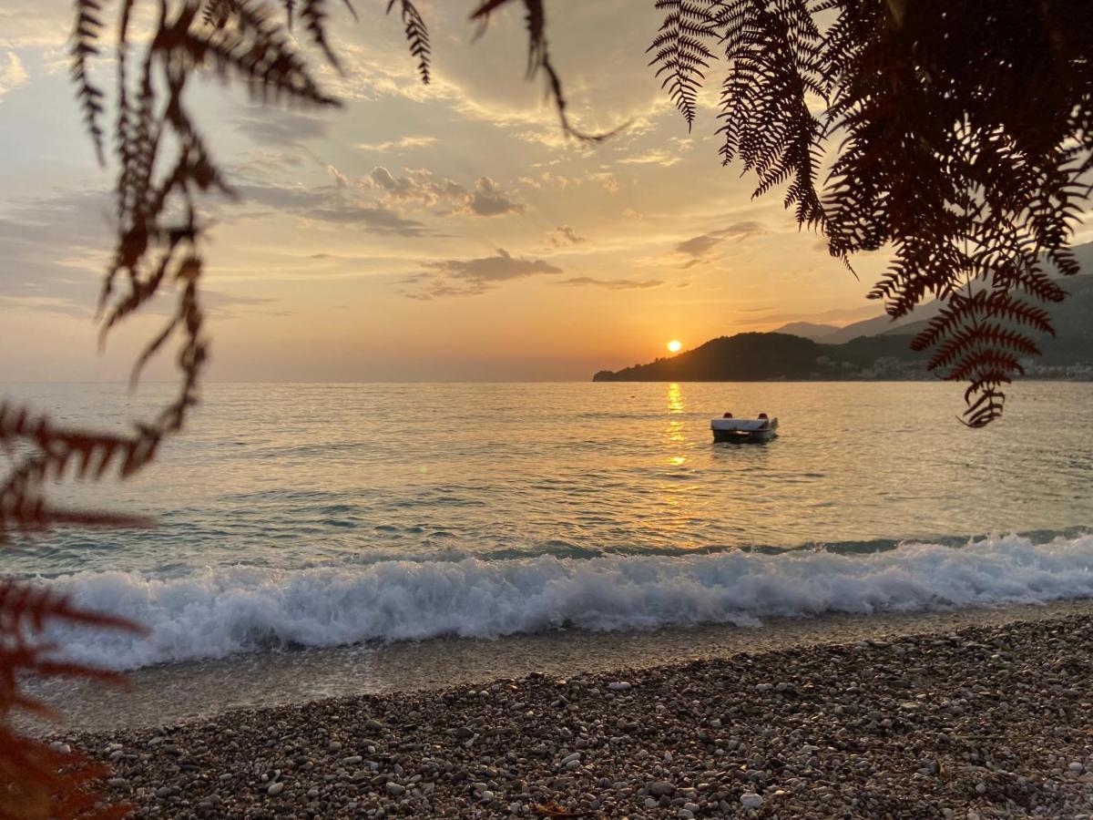 Villa Bodini Himare Bagian luar foto