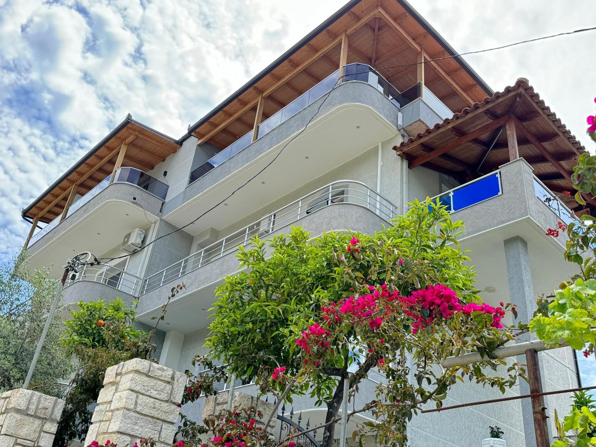 Villa Bodini Himare Bagian luar foto